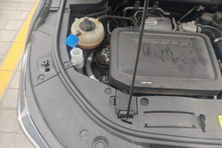 Used Bestune B70 2022 Third Generation 1.5T Automatic Enjoyment Version Engine Bay Right