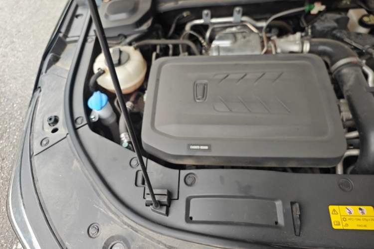 Used Bestune B70 2022 Third Generation 1.5T Automatic Premium Edition Engine Bay Right