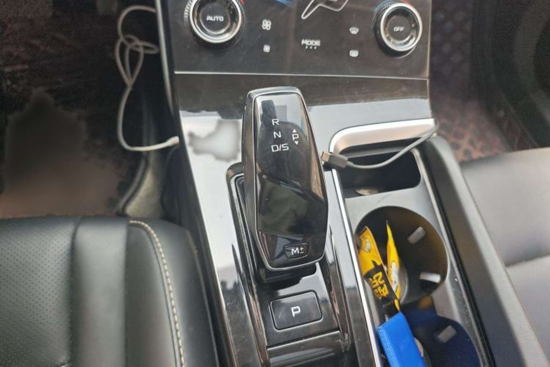 Used Bestune B70 2022 Third Generation 1.5T Automatic Enjoyment Version Gear Lever