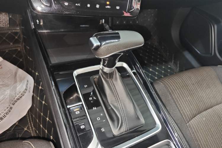 Used Bestune B70 2022 Third Generation 1.5T Automatic Enjoyment Version Gear Lever