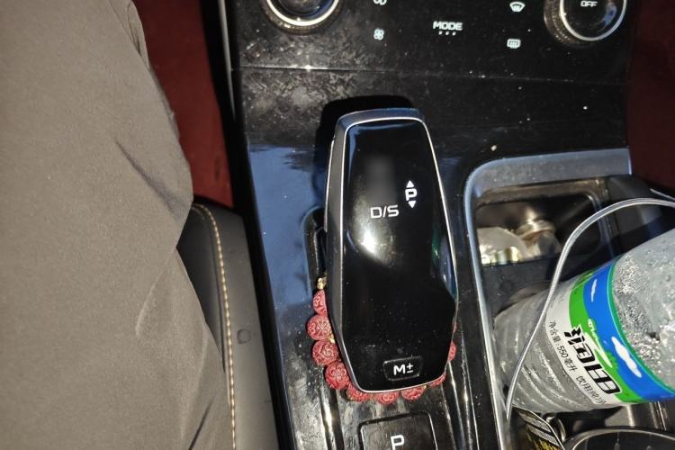 Used Bestune B70 2022 Third Generation 1.5T Automatic Enjoyment Version Gear Lever