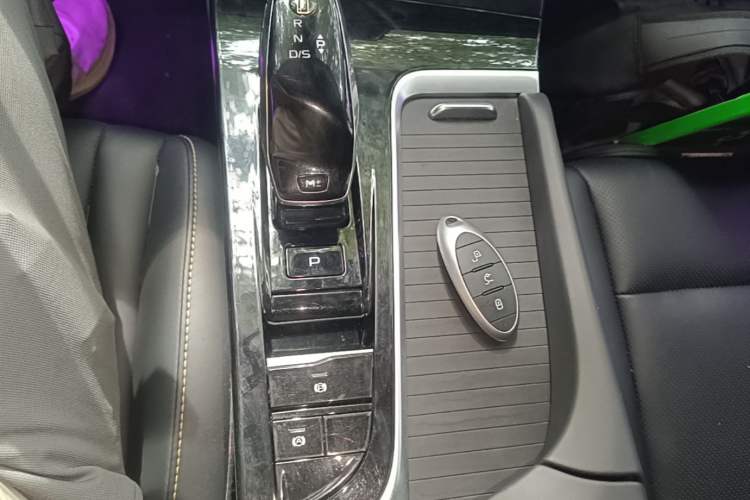 Used Bestune B70 2022 Third Generation 1.5T Automatic Enjoyment Version Gear Lever