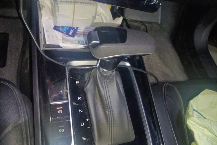 Used Bestune B70 2022 Third Generation 1.5T Automatic Enjoyment Version Gear Lever