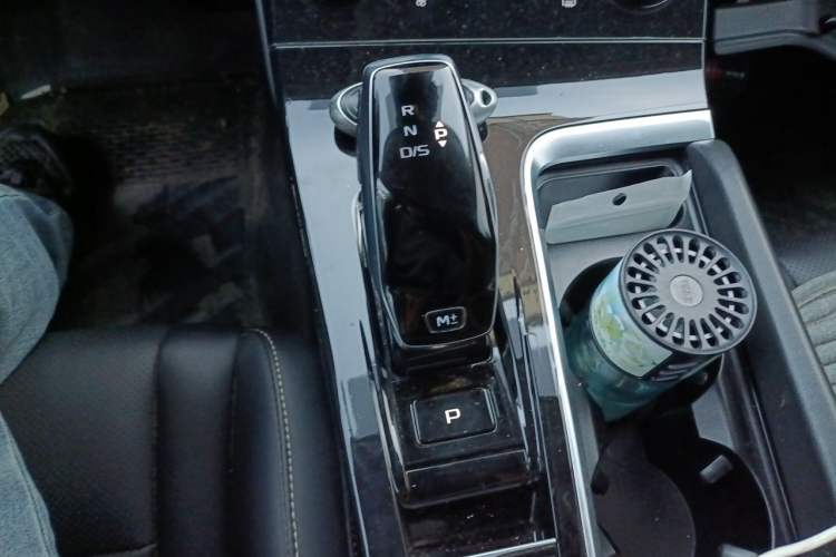 Used Bestune B70 2022 Third Generation 1.5T Automatic Premium Edition Gear Lever