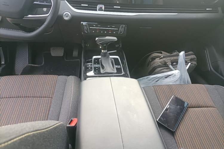 Used Bestune B70 2022 Third Generation 1.5T Automatic Enjoyment Version Gear Lever