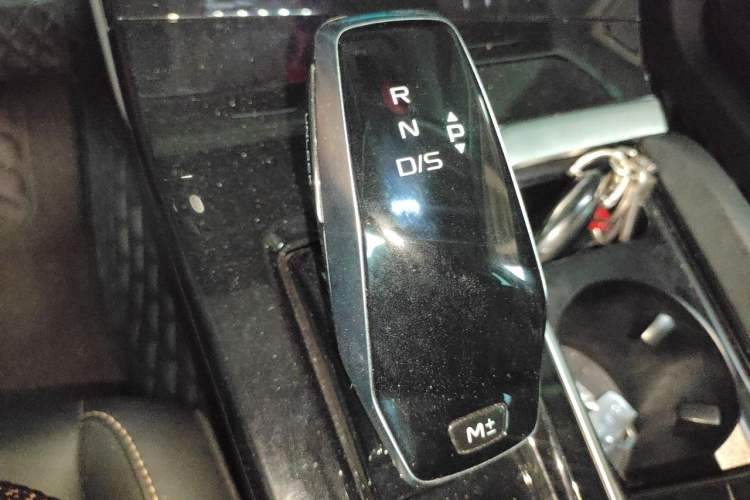 Used Bestune B70 2022 Third Generation 1.5T Automatic Enjoyment Version Gear Lever