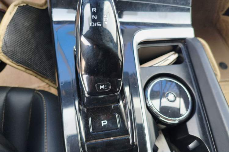 Used Bestune B70 2022 Third Generation 1.5T Automatic Premium Edition Gear Lever