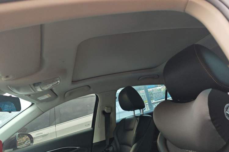 Used Bestune B70 2022 Third Generation 1.5T Automatic Premium Edition Headliner