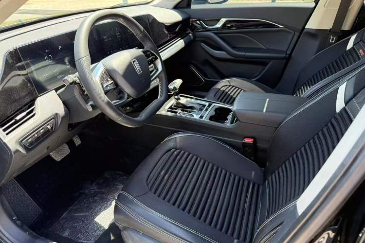 Used Bestune B70 2022 Third Generation 1.5T Automatic Enjoyment Version Interior 2