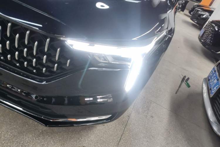 Used Bestune B70 2022 Third Generation 1.5T Automatic Enjoyment Version Left Front Headlight