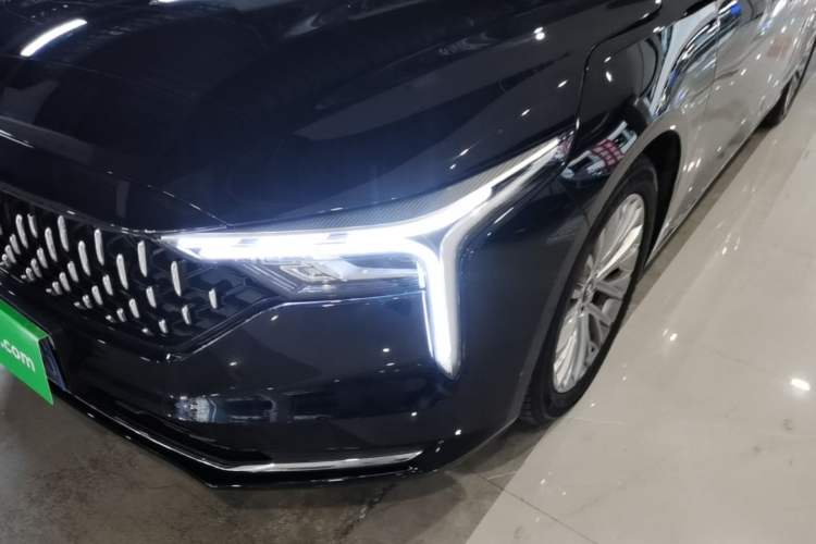 Used Bestune B70 2022 Third Generation 1.5T Automatic Enjoyment Version Left Front Headlight