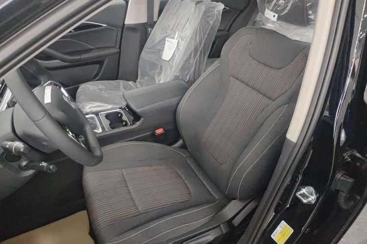 Used Bestune B70 2022 Third Generation 1.5T Automatic Enjoyment Version Left Front Seat