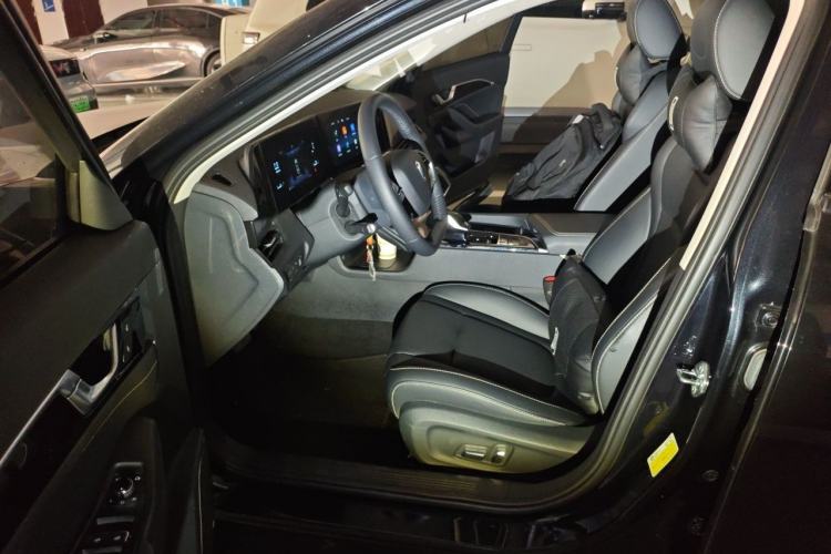 Used Bestune B70 2022 Third Generation 1.5T Automatic Premium Edition Left Front Seat