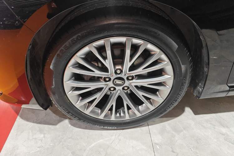 Used Bestune B70 2022 Third Generation 1.5T Automatic Enjoyment Version Left Front Wheel Hub