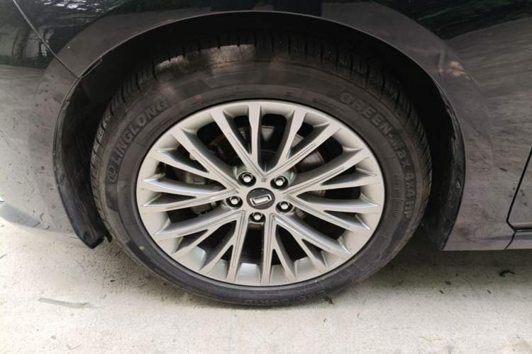 Used Bestune B70 2022 Third Generation 1.5T Automatic Enjoyment Version Left Front Wheel Hub