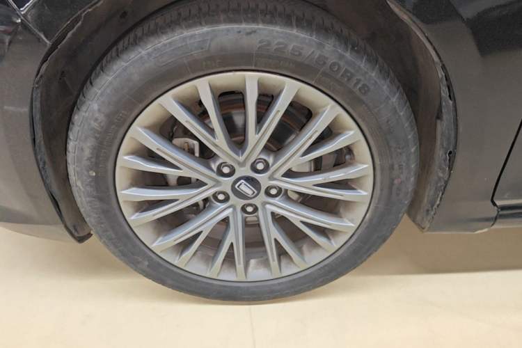 Used Bestune B70 2022 Third Generation 1.5T Automatic Enjoyment Version Left Front Wheel Hub