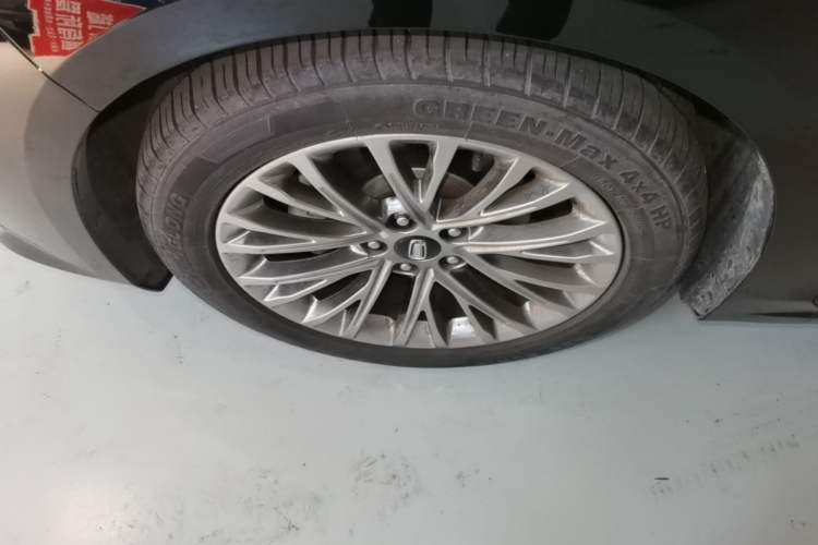 Used Bestune B70 2022 Third Generation 1.5T Automatic Enjoyment Version Left Front Wheel Hub