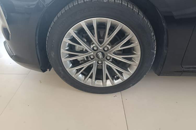 Used Bestune B70 2022 Third Generation 1.5T Automatic Enjoyment Version Left Front Wheel Hub