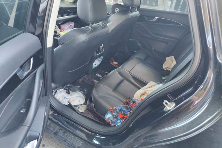 Used Bestune B70 2022 Third Generation 1.5T Automatic Premium Edition Left Rear Seat