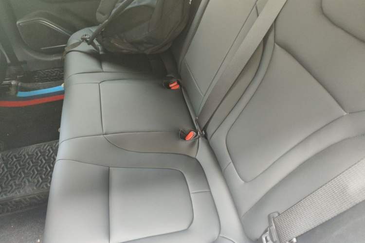 Used Bestune B70 2022 Third Generation 1.5T Automatic Enjoyment Version Left Rear Seat