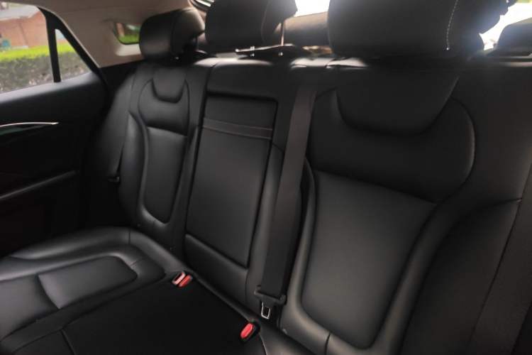 Used Bestune B70 2022 Third Generation 1.5T Automatic Premium Edition Left Rear Seat