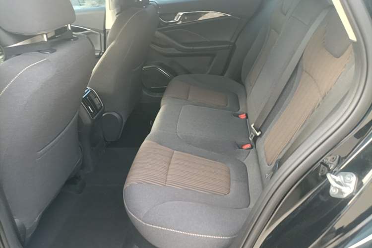 Used Bestune B70 2022 Third Generation 1.5T Automatic Enjoyment Version Left Rear Seat