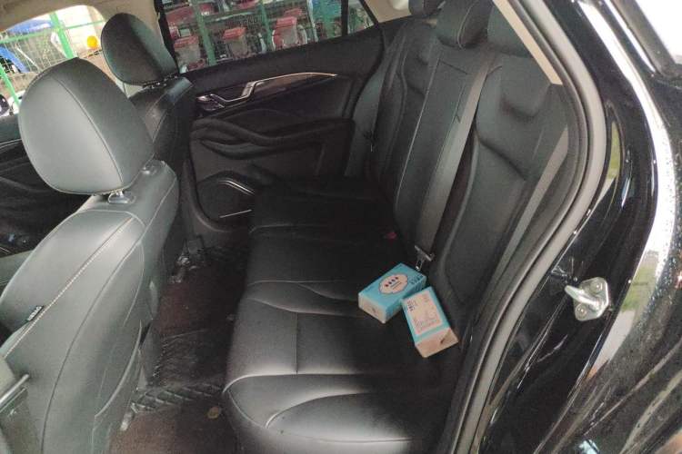Used Bestune B70 2022 Third Generation 1.5T Automatic Enjoyment Version Left Rear Seat