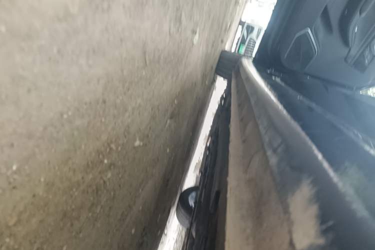Used Bestune B70 2022 Third Generation 1.5T Automatic Enjoyment Version Left Side Sill