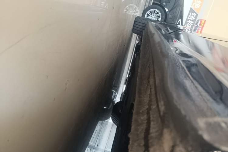 Used Bestune B70 2022 Third Generation 1.5T Automatic Enjoyment Version Left Side Sill