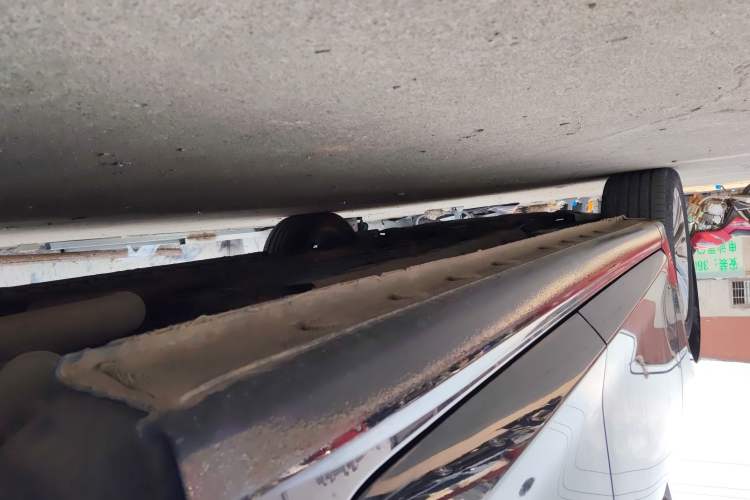 Used Bestune B70 2022 Third Generation 1.5T Automatic Enjoyment Version Left Side Sill