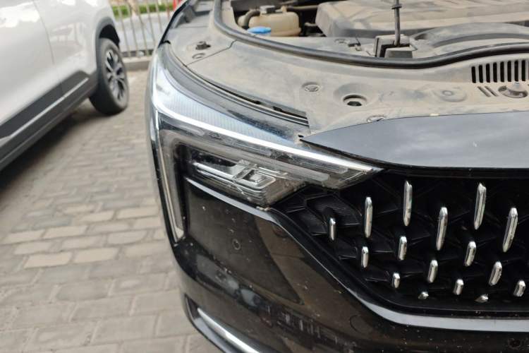 Used Bestune B70 2022 Third Generation 1.5T Automatic Premium Edition Right Front Headlight