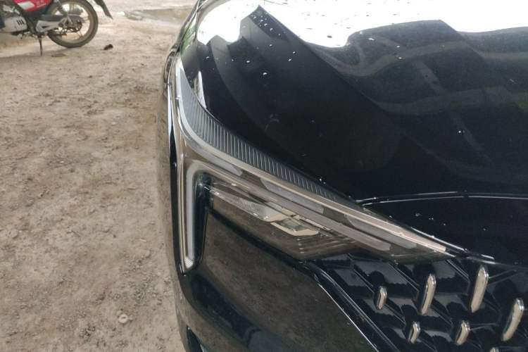 Used Bestune B70 2022 Third Generation 1.5T Automatic Enjoyment Version Right Front Headlight