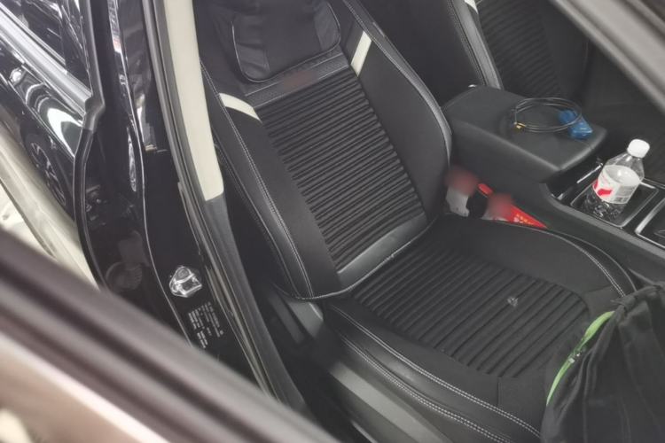 Used Bestune B70 2022 Third Generation 1.5T Automatic Enjoyment Version Right Front Seat