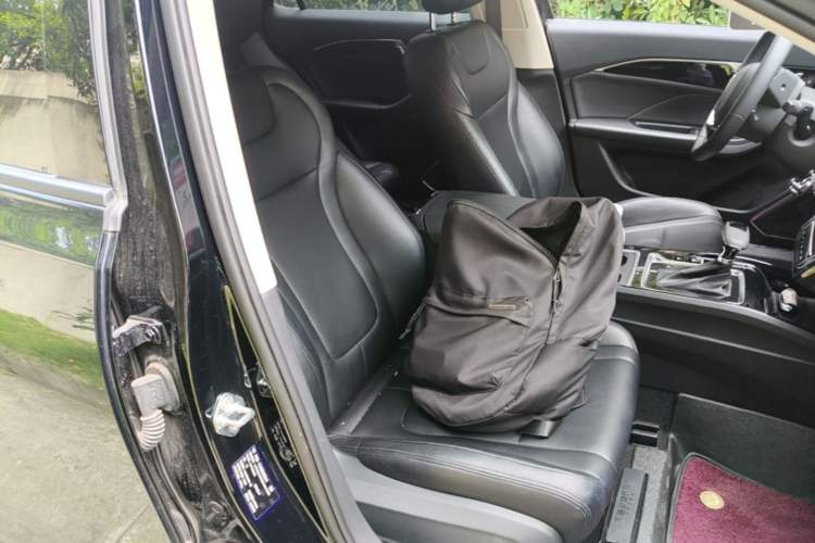 Used Bestune B70 2022 Third Generation 1.5T Automatic Enjoyment Version Right Front Seat