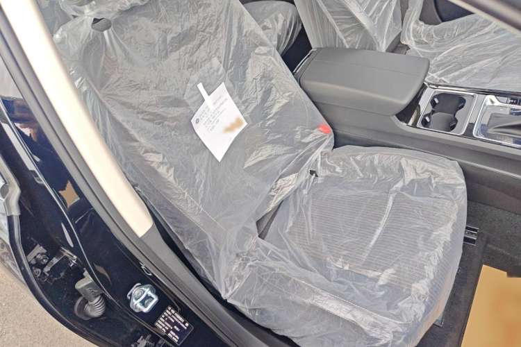 Used Bestune B70 2022 Third Generation 1.5T Automatic Enjoyment Version Right Front Seat