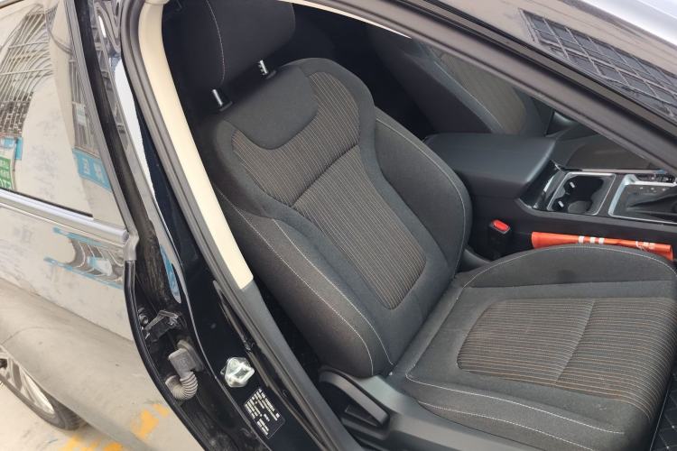 Used Bestune B70 2022 Third Generation 1.5T Automatic Enjoyment Version Right Front Seat