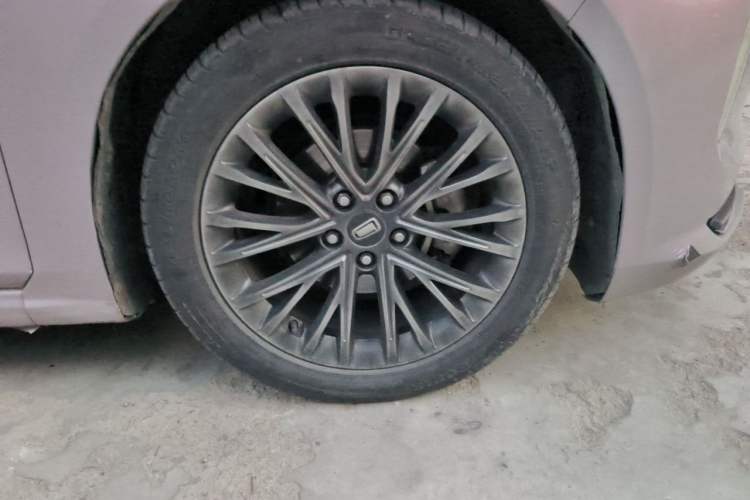 Used Bestune B70 2022 Third Generation 1.5T Automatic Premium Edition Right Front Wheel Hub