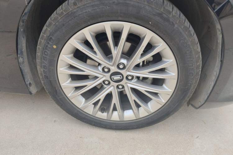Used Bestune B70 2022 Third Generation 1.5T Automatic Enjoyment Version Right Front Wheel Hub