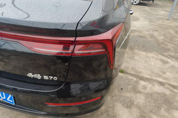 Used Bestune B70 2022 Third Generation 1.5T Automatic Enjoyment Version Right Rear Taillight