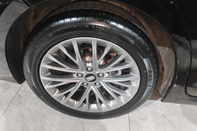 Used Bestune B70 2022 Third Generation 1.5T Automatic Enjoyment Version Right Rear Wheel Hub
