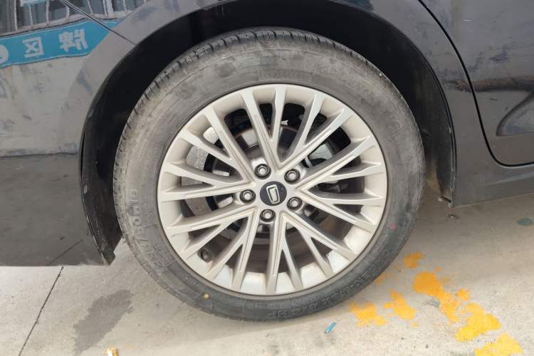 Used Bestune B70 2022 Third Generation 1.5T Automatic Enjoyment Version Right Rear Wheel Hub