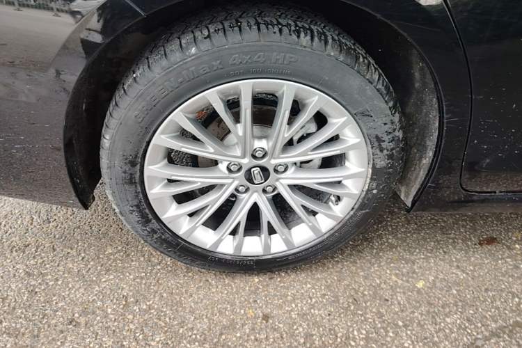 Used Bestune B70 2022 Third Generation 1.5T Automatic Enjoyment Version Right Rear Wheel Hub