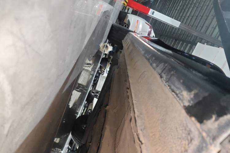 Used Bestune B70 2022 Third Generation 1.5T Automatic Enjoyment Version Right Side Sill