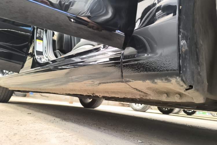 Used Bestune B70 2022 Third Generation 1.5T Automatic Enjoyment Version Right Side Sill