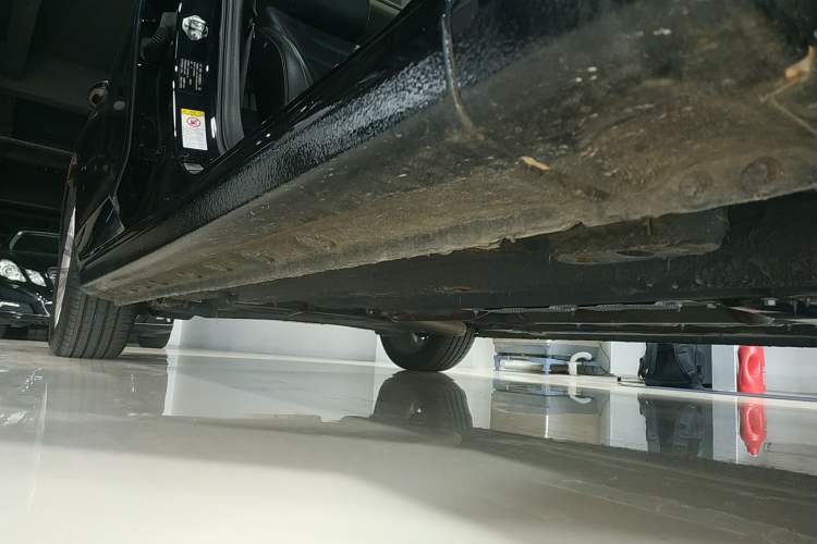 Used Bestune B70 2022 Third Generation 1.5T Automatic Enjoyment Version Right Side Sill