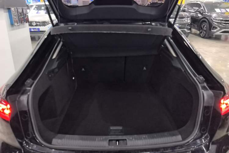 Used Bestune B70 2022 Third Generation 1.5T Automatic Enjoyment Version Trunk