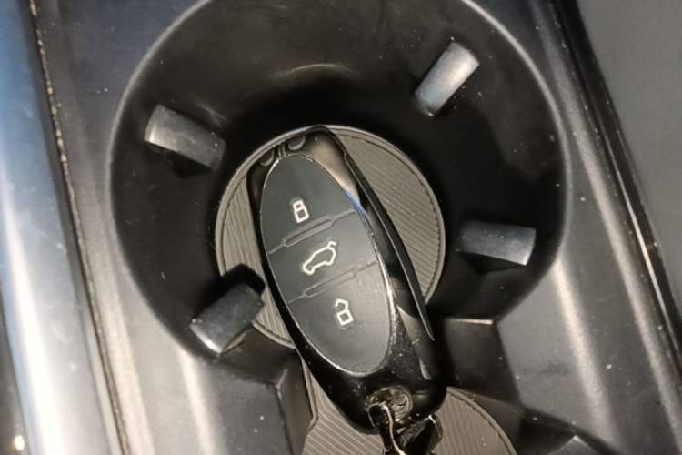 Used Bestune B70 2022 Third Generation 1.5T Automatic Enjoyment Version Vehicle Key