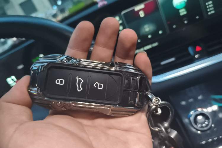Used Bestune B70 2022 Third Generation 1.5T Automatic Premium Edition Vehicle Key