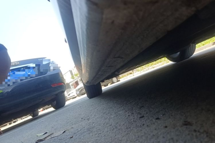 Used Bestune B70 2022 Third Generation 2.0T Automatic Premium Edition Right Side Sill