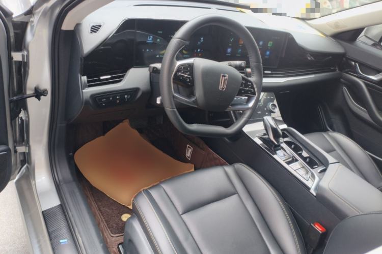 Used Bestune B70 2022 Third Generation 1.5T Automatic Premium Edition Center Console